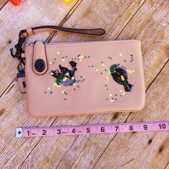 NWT Coach Meadowlark wristlet - Picture 2 of 6